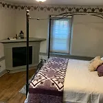 The Avenue Guesthouse And Gallery